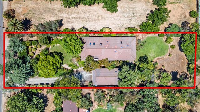 4550 N College Avenue, Fresno, CA 93704