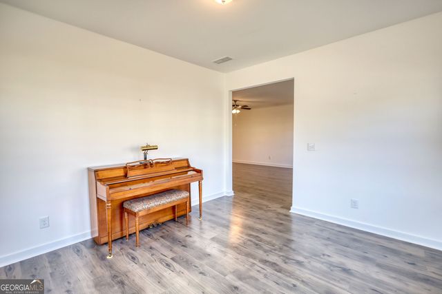 2929 Rambler Drive, Loganville, GA 30052