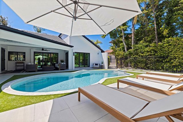 7108 PELICAN ISLAND DRIVE, Tampa, FL 33634