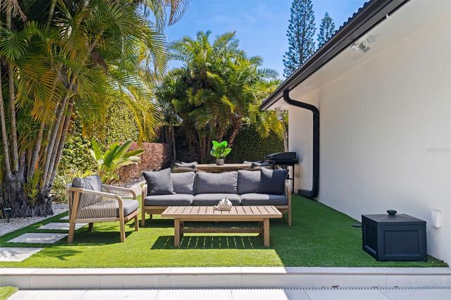 7108 PELICAN ISLAND DRIVE, Tampa, FL 33634