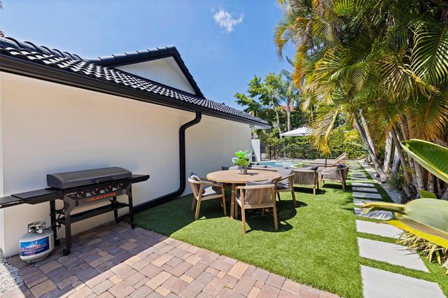 7108 PELICAN ISLAND DRIVE, Tampa, FL 33634