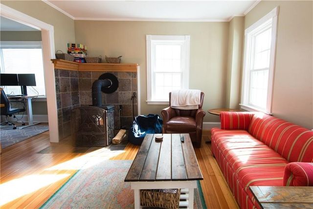 21 Congdon Avenue, Newport, RI 02840