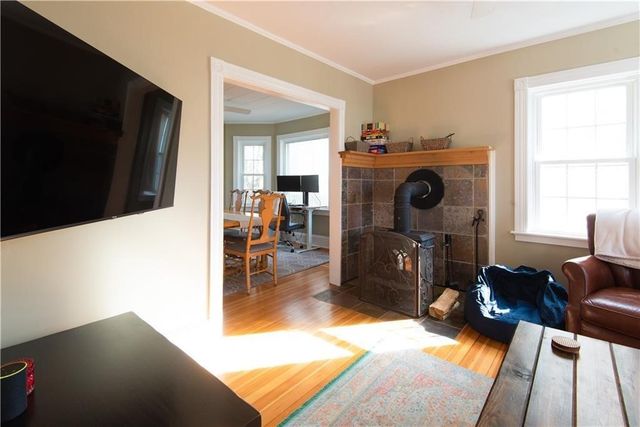 21 Congdon Avenue, Newport, RI 02840