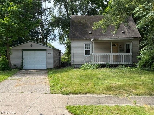 950 Silvercrest Avenue, Akron, OH 44314