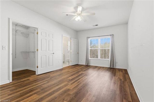 6941 Hanesbrook Circle 204, Clemmons, NC 27012