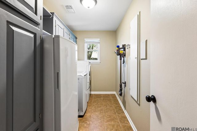 13717 Cedar Ridge Ave, Baton Rouge, LA 70817