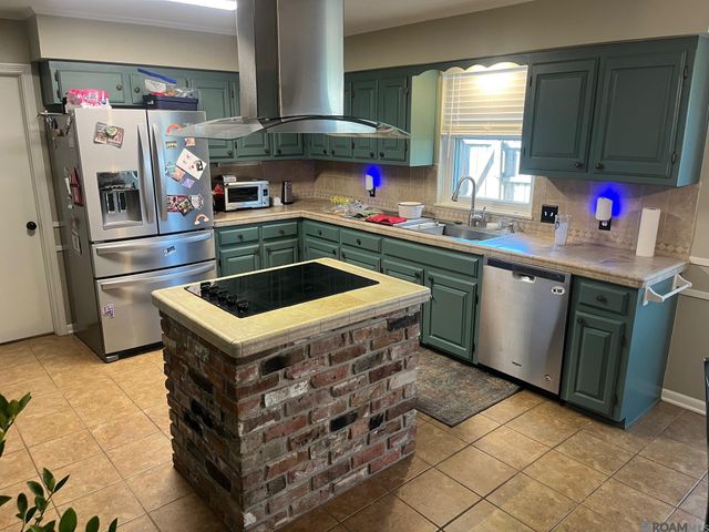 13717 Cedar Ridge Ave, Baton Rouge, LA 70817