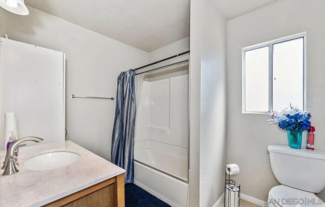 5234 Roswell, San Diego, CA 92114