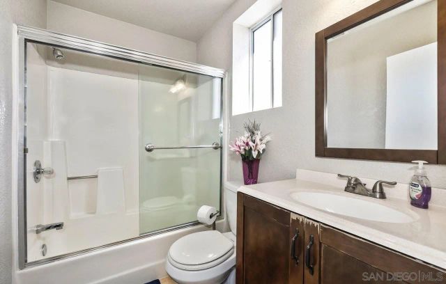 5234 Roswell, San Diego, CA 92114