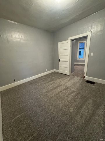 1820 E illinois Street, Evansville, IN 47711