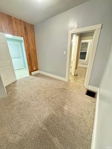 1820 E illinois Street, Evansville, IN 47711