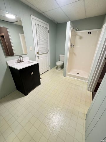 1820 E illinois Street, Evansville, IN 47711