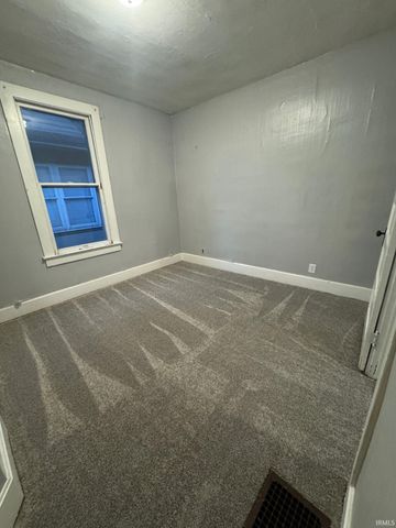 1820 E illinois Street, Evansville, IN 47711