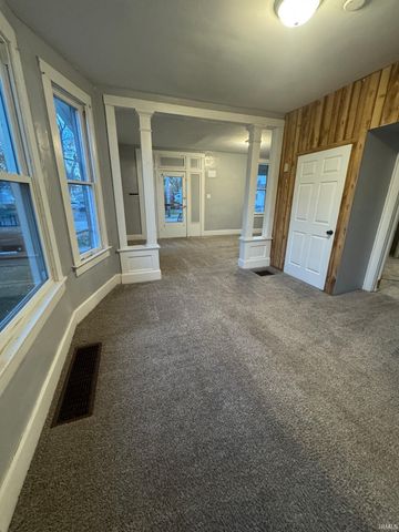 1820 E illinois Street, Evansville, IN 47711