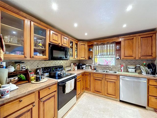 9420 56TH STREET N, Pinellas Park, FL 33782