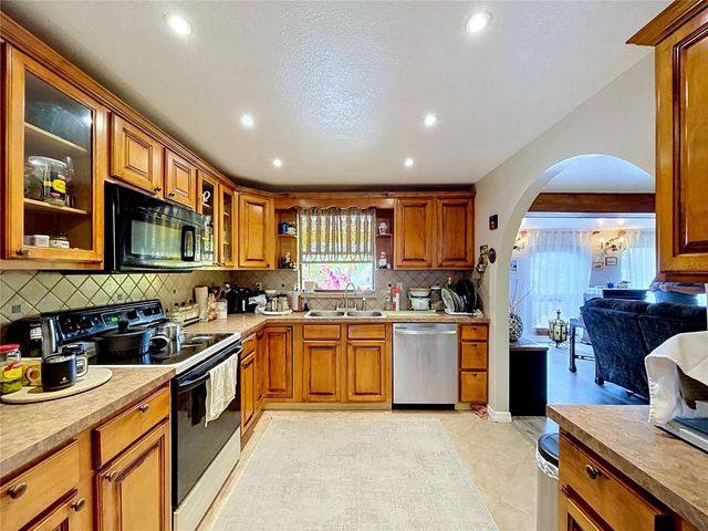 9420 56TH STREET N, Pinellas Park, FL 33782