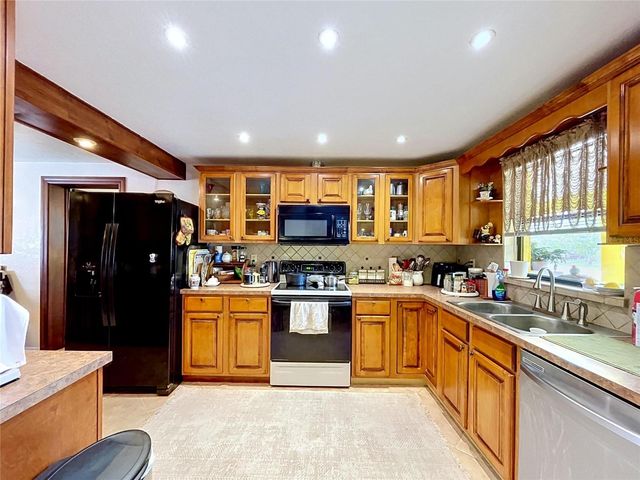 9420 56TH STREET N, Pinellas Park, FL 33782