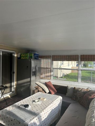 9420 56TH STREET N, Pinellas Park, FL 33782