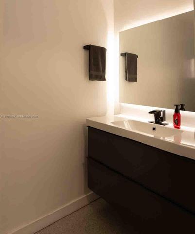 6680 NW 24th Pl, Sunrise, FL 33313