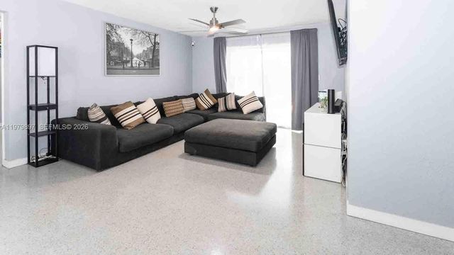 6680 NW 24th Pl, Sunrise, FL 33313