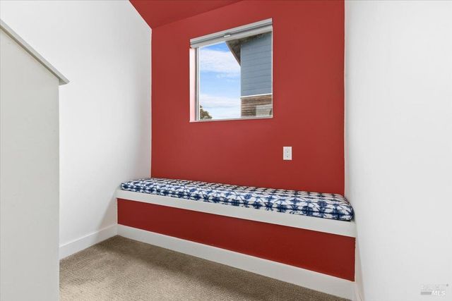 716 Keller Ct, Petaluma, CA 94952