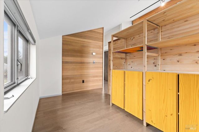 716 Keller Ct, Petaluma, CA 94952