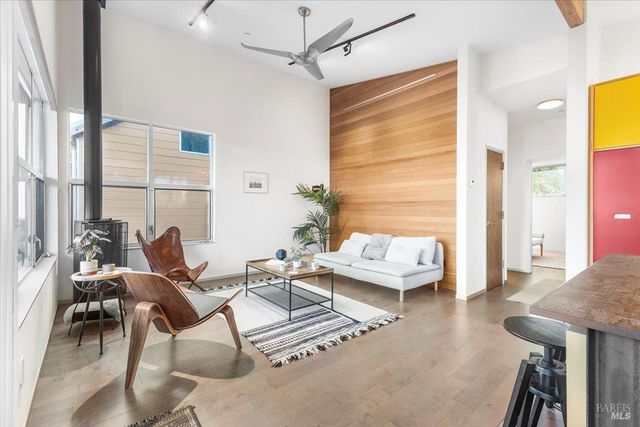 716 Keller Ct, Petaluma, CA 94952