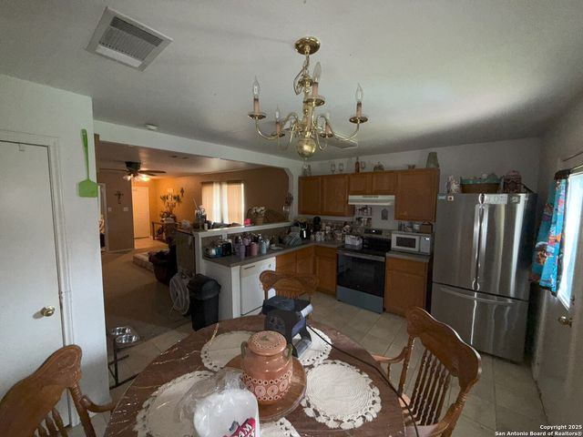 145 S Willow Way, Cibolo, TX 78108