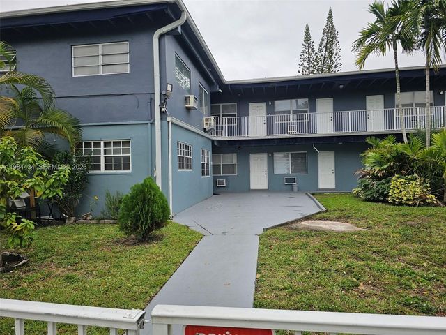 16851 NE 21st Ave 12, North Miami Beach, FL 33162