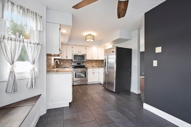 51414 Righter Lane, South Bend, IN 46628