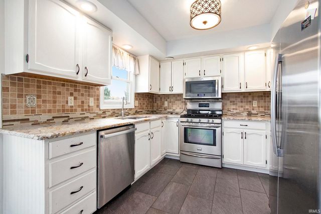 51414 Righter Lane, South Bend, IN 46628