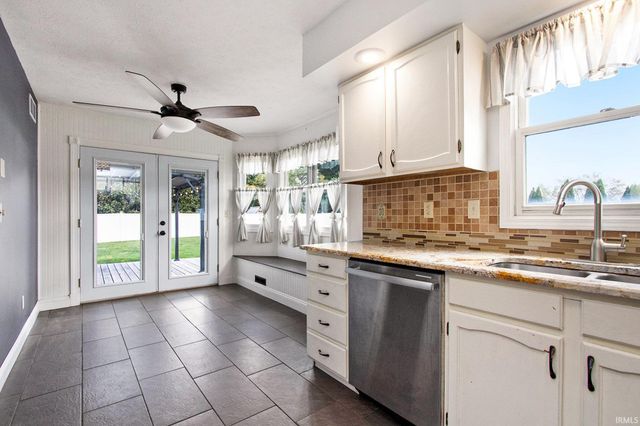 51414 Righter Lane, South Bend, IN 46628