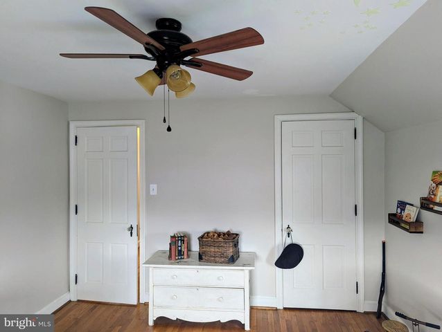 3 LOCUST LN, Womelsdorf, PA 19567