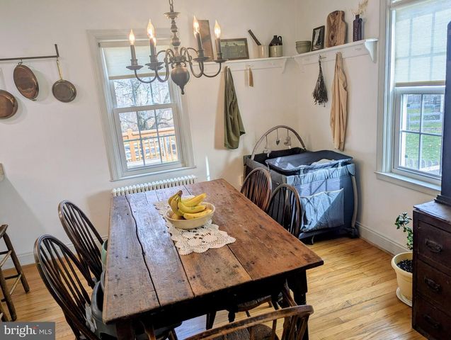 3 LOCUST LN, Womelsdorf, PA 19567