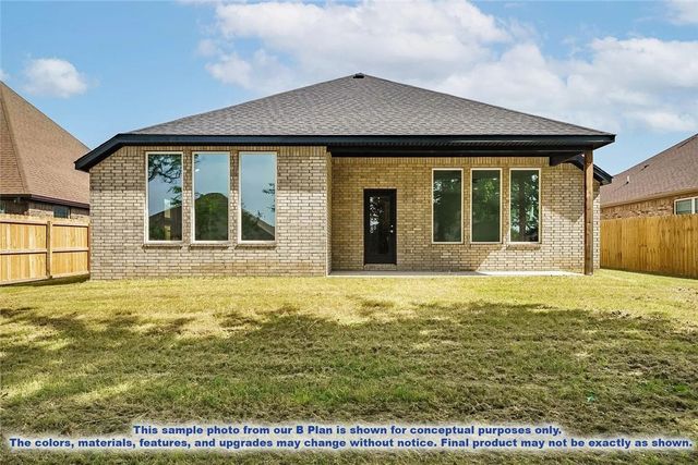 1020 Marquis Avenue, Lowell, AR 72745