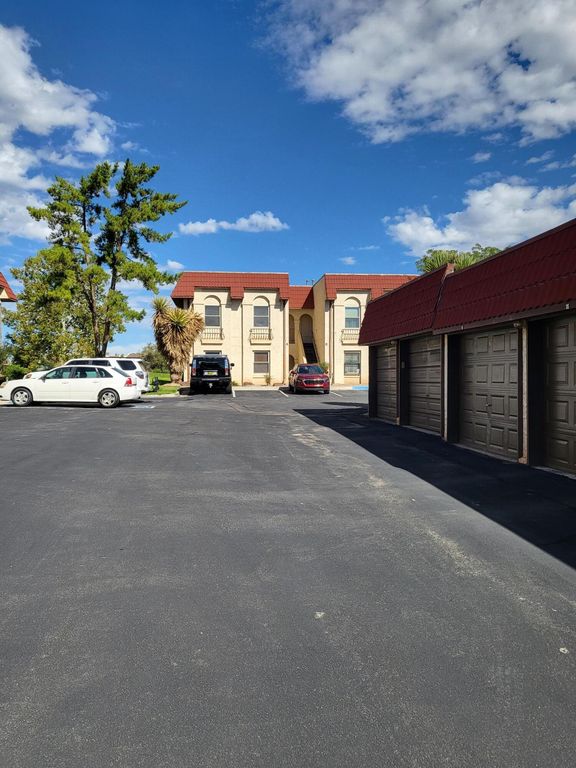 829 COUNTRY CLUB Drive SE 2A, Rio Rancho, NM 87124