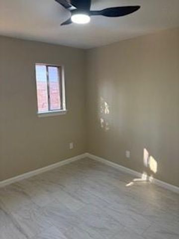 423 Baywood Street, Shoreacres, TX 77571