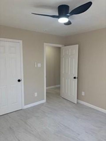 423 Baywood Street, Shoreacres, TX 77571