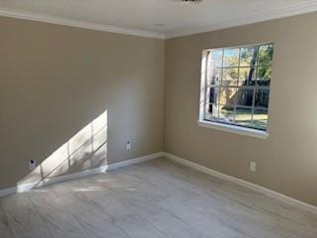 423 Baywood Street, Shoreacres, TX 77571