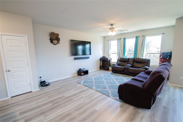 7800 Gangway Drive, Fort Worth, TX 76179