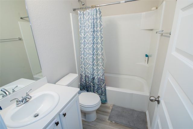 7800 Gangway Drive, Fort Worth, TX 76179