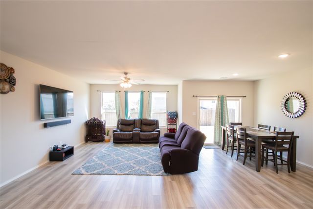 7800 Gangway Drive, Fort Worth, TX 76179