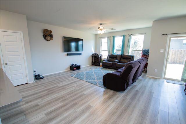 7800 Gangway Drive, Fort Worth, TX 76179