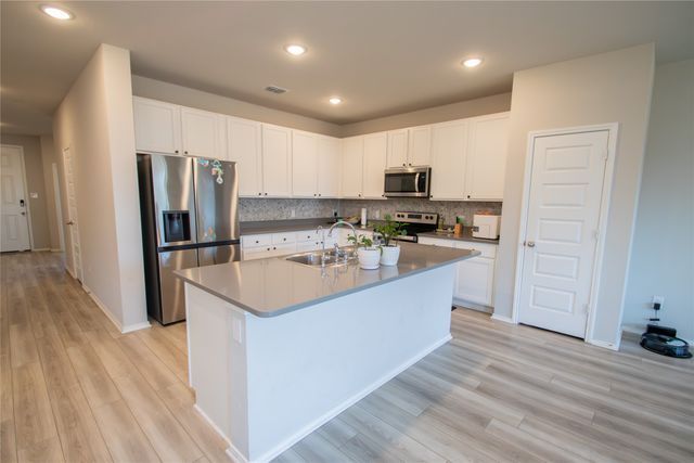 7800 Gangway Drive, Fort Worth, TX 76179