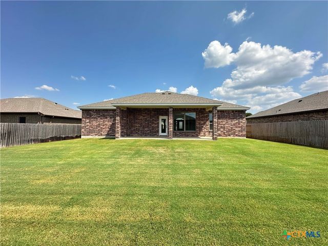 402 Juniper Drive, Troy, TX 76579