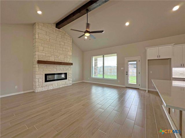 402 Juniper Drive, Troy, TX 76579