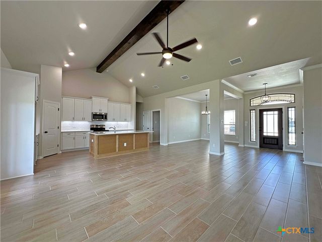 402 Juniper Drive, Troy, TX 76579
