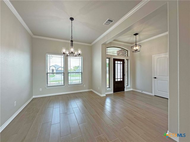 402 Juniper Drive, Troy, TX 76579