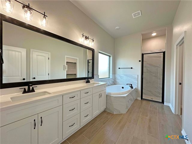 402 Juniper Drive, Troy, TX 76579