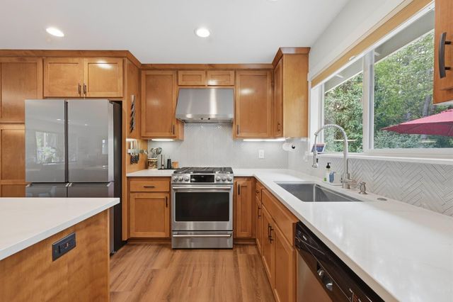 6169 Sweeney Rd, Somerset, CA 95684